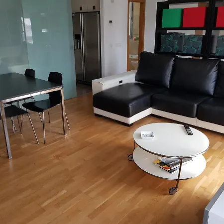Apartamento Loft Haya Metro Mairena - Parking/piscina *